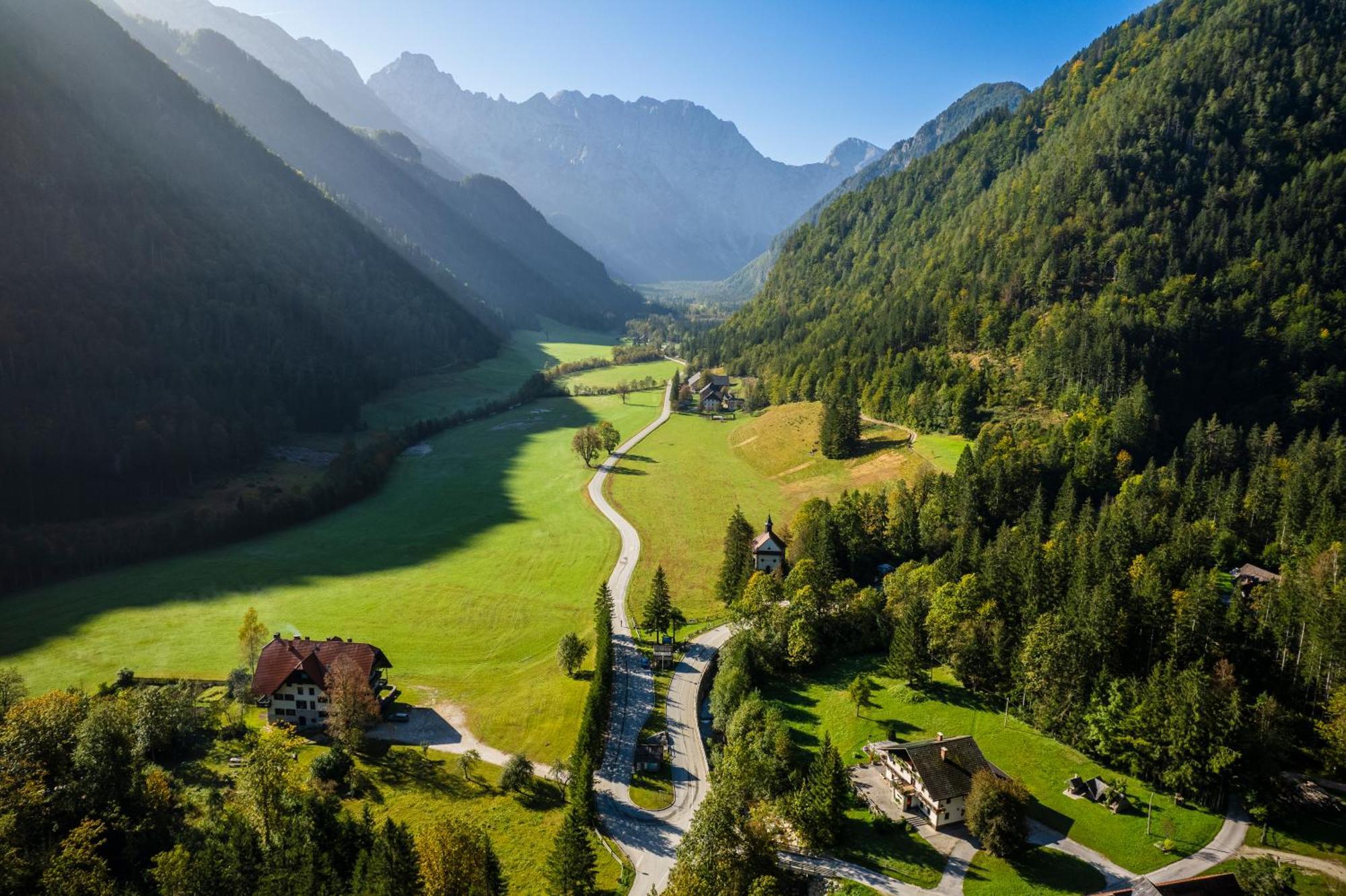 ホテル Eko Hisa-Eco House Na Razpotju Solčava エクステリア 写真